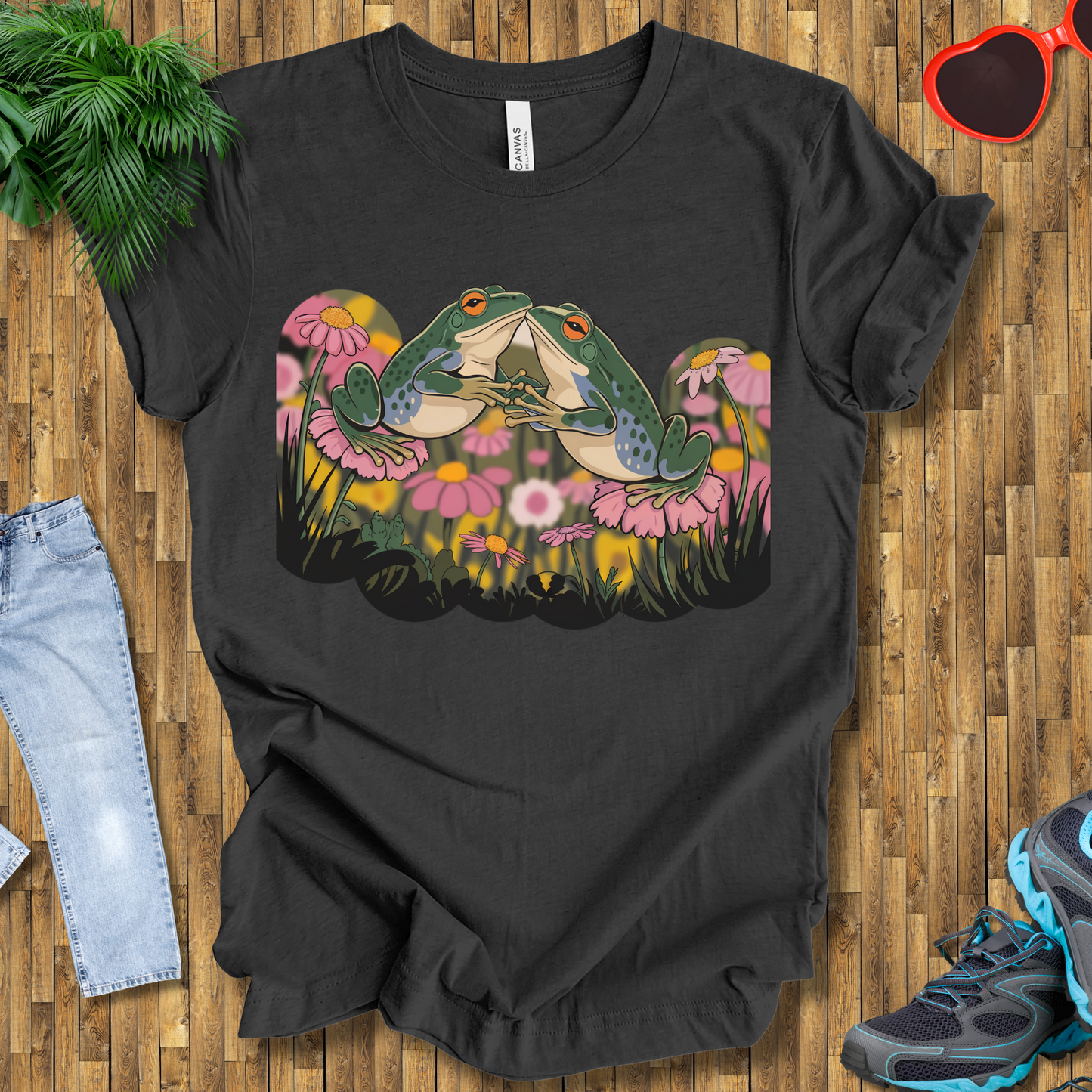 Frog fights T-Shirt