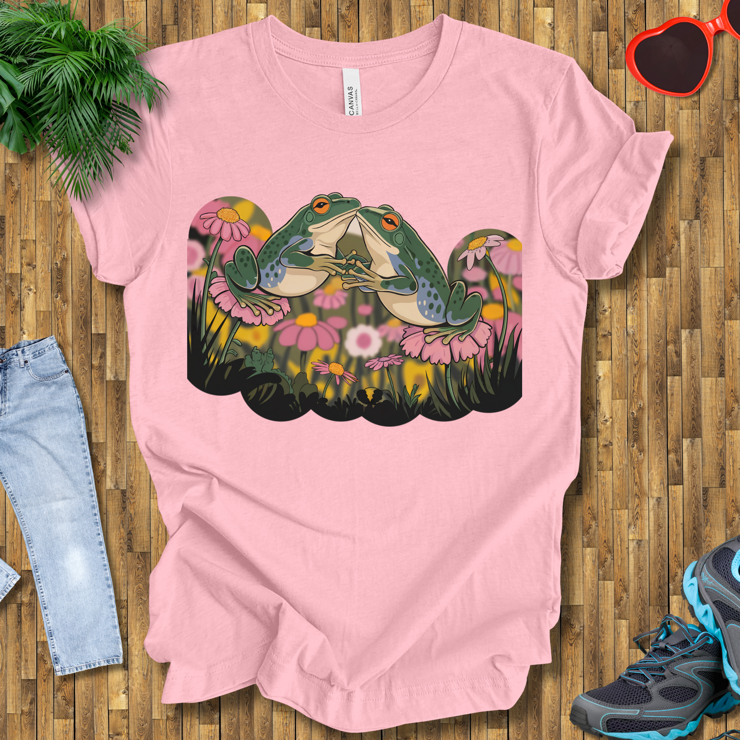 Frog fights T-Shirt